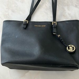 Michael kors tote bag